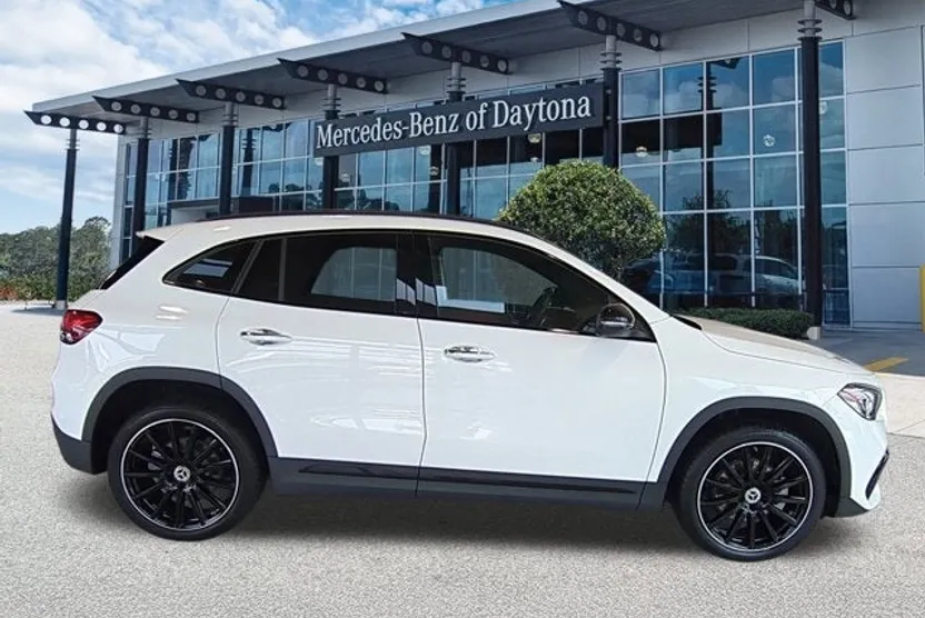 2022 Mercedes Benz GLA 250 photo 1