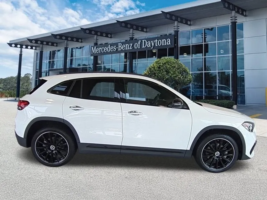 2022 Mercedes Benz GLA 250 photo 1