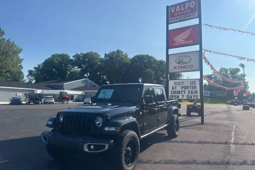 2020 Jeep Gladiator Sport S photo 1