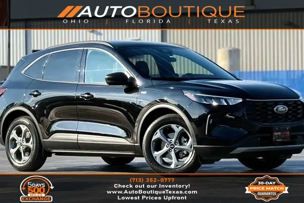 2025 Ford Escape ST-Line photo 1