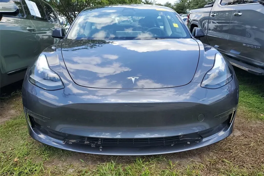2023 Tesla Model 3 photo 1
