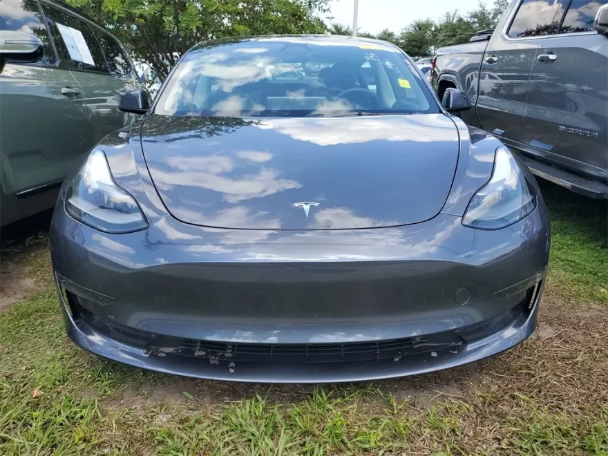 2023 Tesla Model 3 photo 1