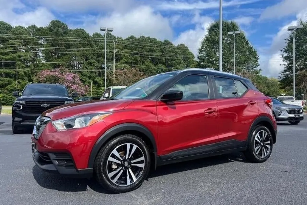 2019 Nissan Kicks SV photo 1