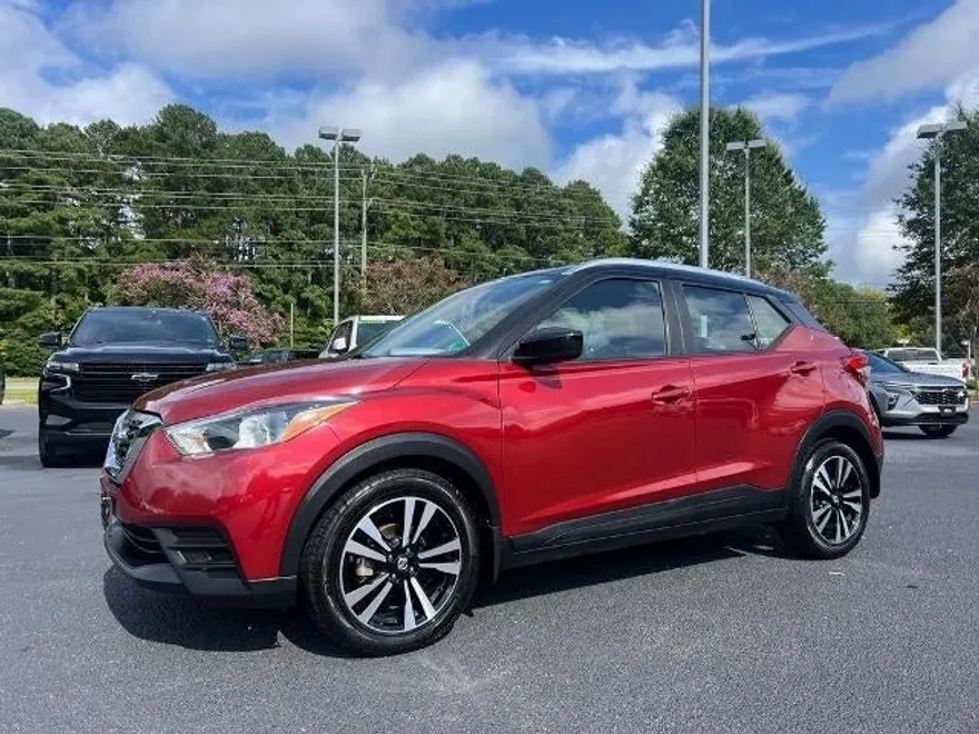 2019 Nissan Kicks SV photo 1