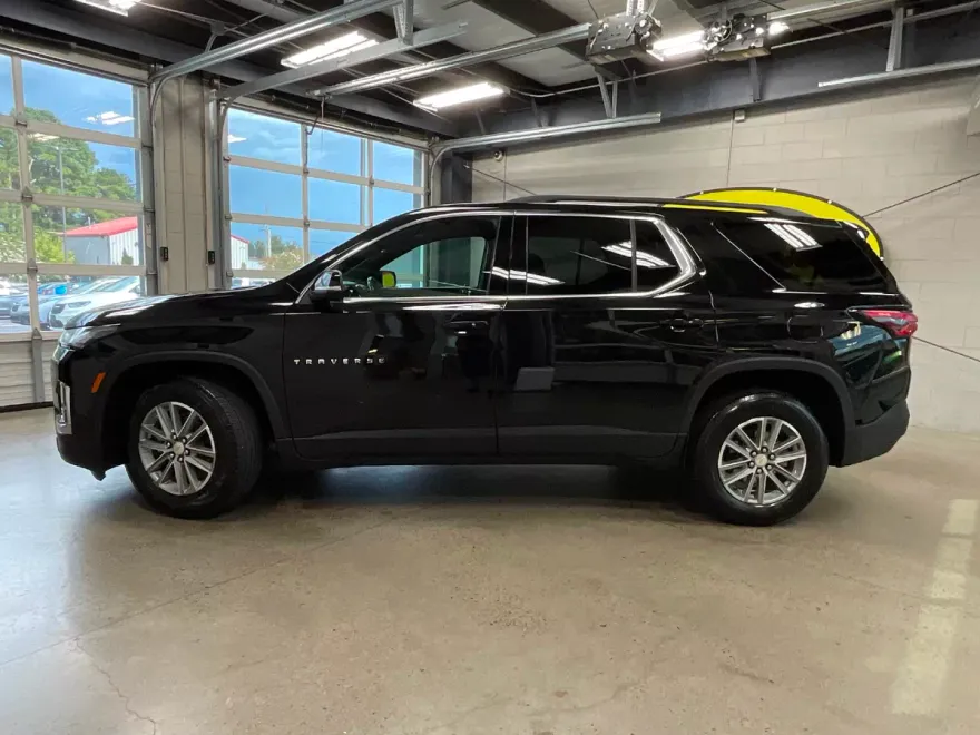 2022 Chevrolet Traverse Cloth photo 1