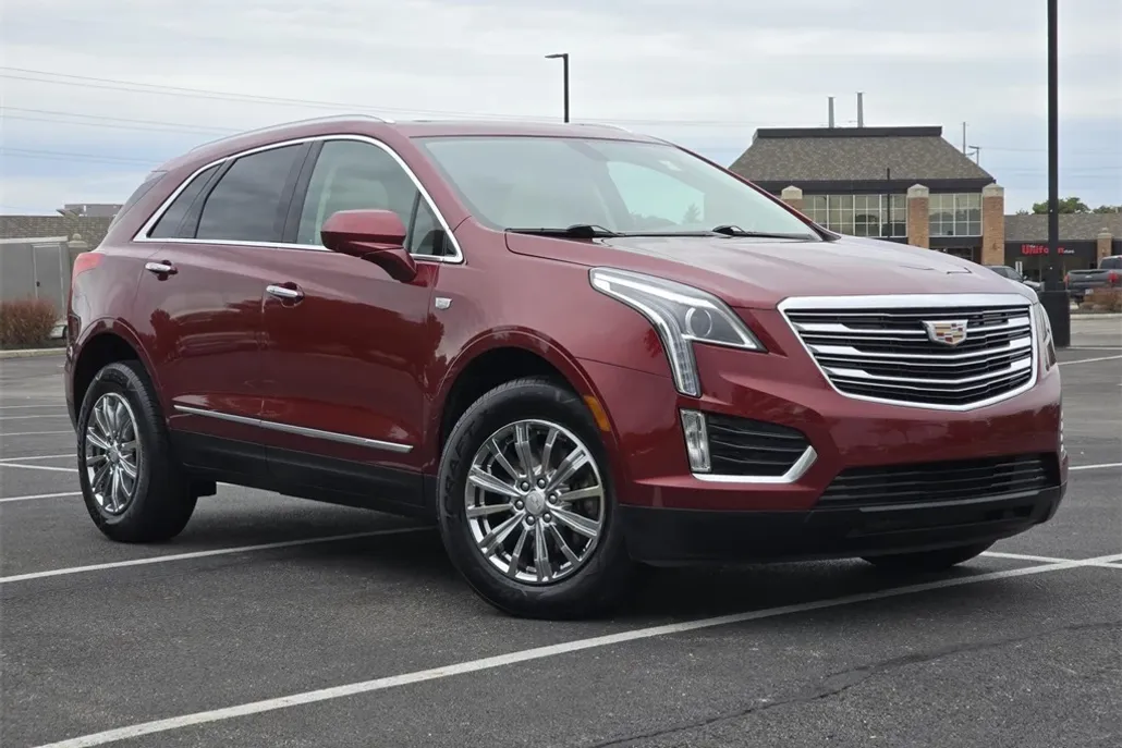 2017 Cadillac XT5 Luxury photo 1