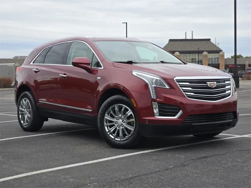 2017 Cadillac XT5 Luxury photo 1