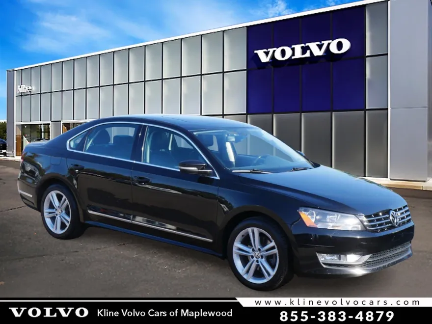 2013 Volkswagen Passat SEL Premium photo 1