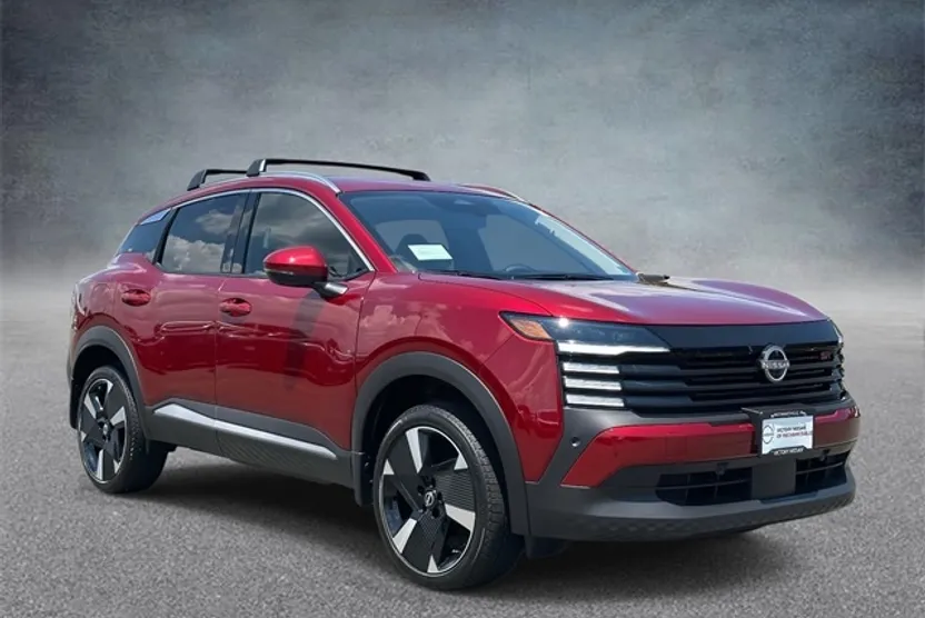 2025 Nissan Kicks SR photo 1