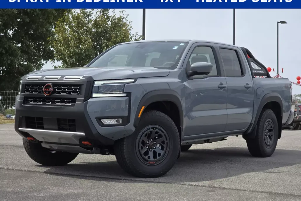 2025 Nissan Frontier PRO-4X Crew Cab photo 1