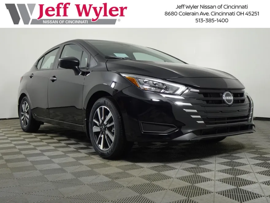 2025 Nissan Versa S photo 1