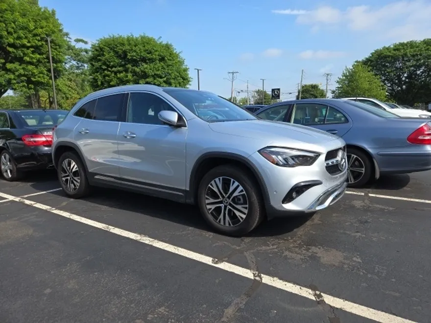 2025 Mercedes Benz GLA 250 4MATIC photo 1