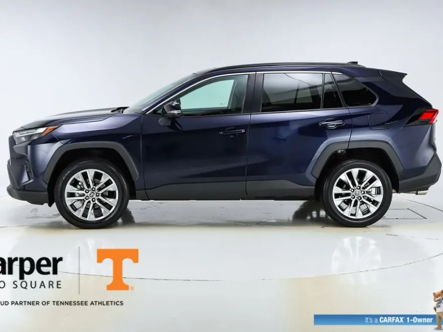2023 Toyota RAV4 XLE Premium photo 1