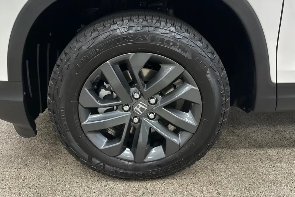 2024 Honda Ridgeline Sport photo 1