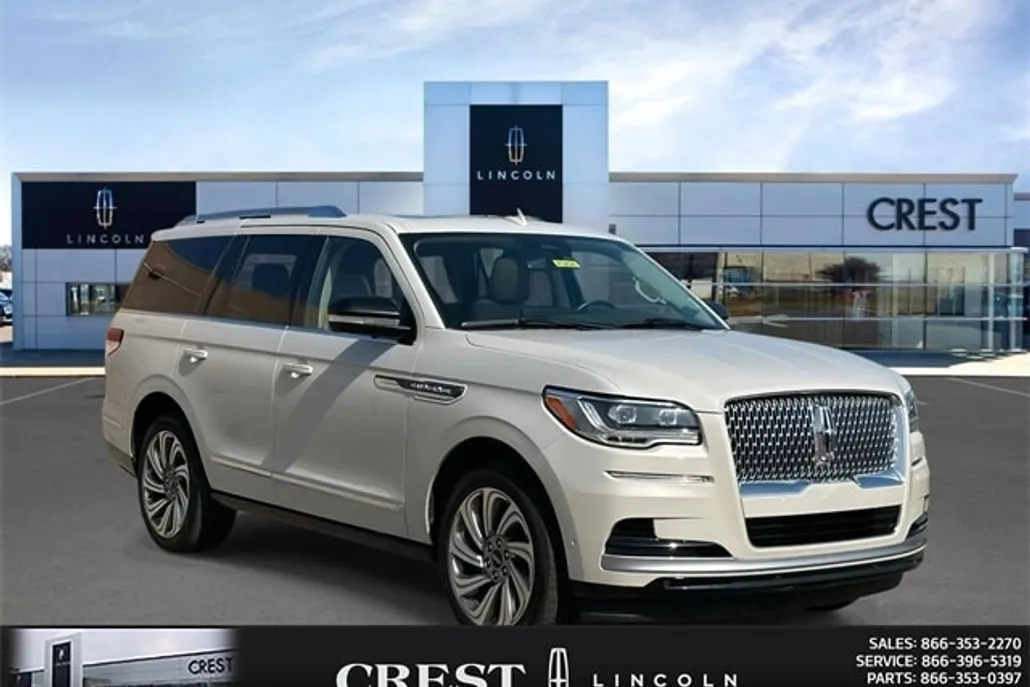 2024 Lincoln Navigator Premiere photo 1