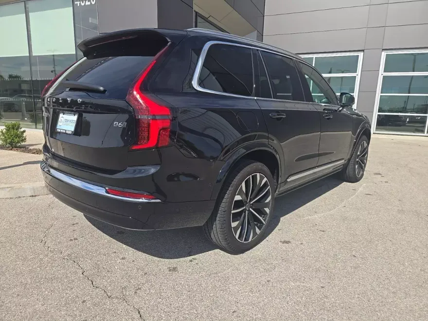 2025 Volvo XC90 Plus photo 1