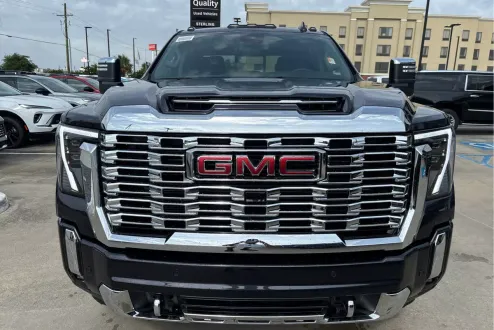 2025 Gmc Sierra 2500 HD Denali photo 2
