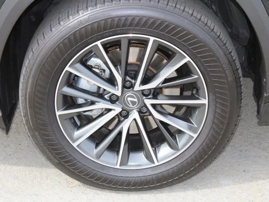 2024 Lexus NX 350h Premium photo 1
