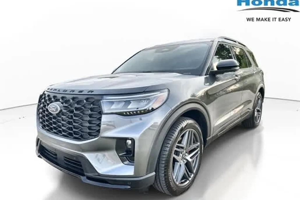 2025 Ford Explorer ST-Line photo 1