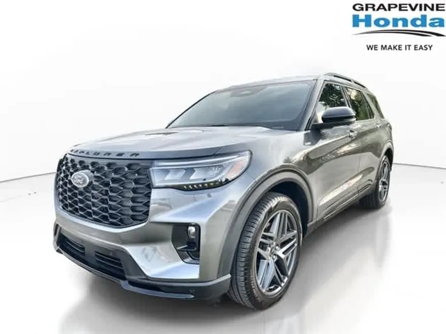 2025 Ford Explorer ST-Line photo 1