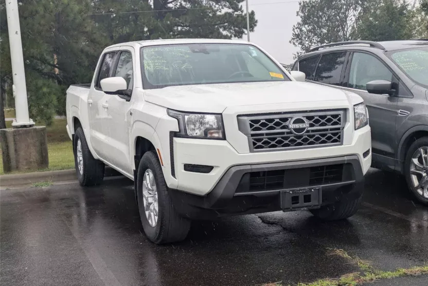 2022 Nissan Frontier SV photo 1