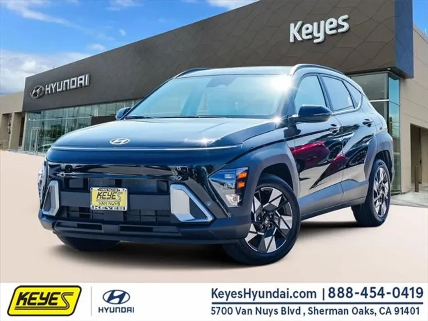 2025 Hyundai Kona SEL photo 1