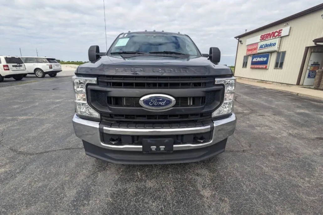 2021 Ford F-350 XL photo 1