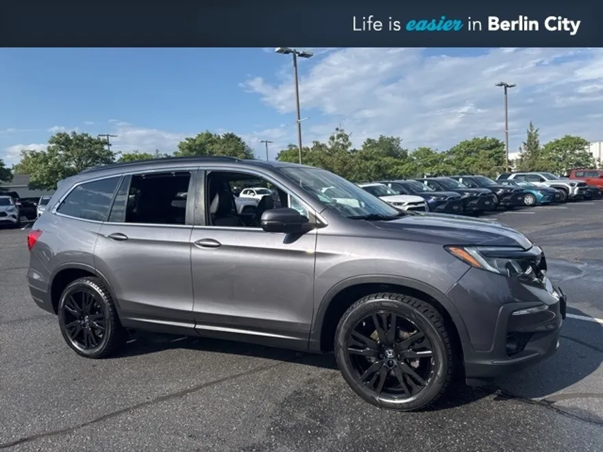 2022 Honda Pilot Special Edition photo 1