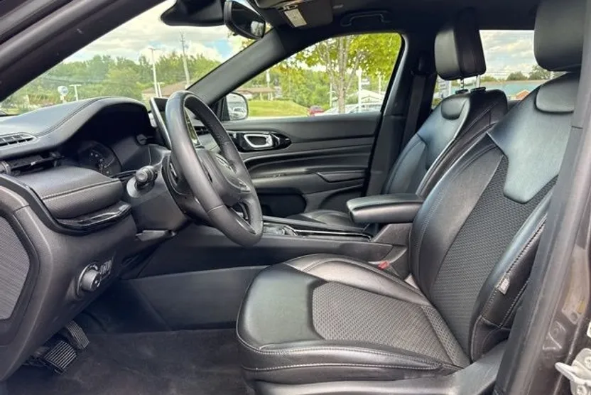 2022 Jeep Compass Altitude photo 1