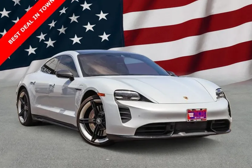 2021 Porsche Taycan Turbo S photo 1