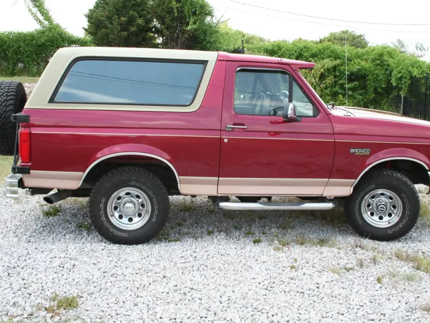 1994 Ford Bronco photo 1