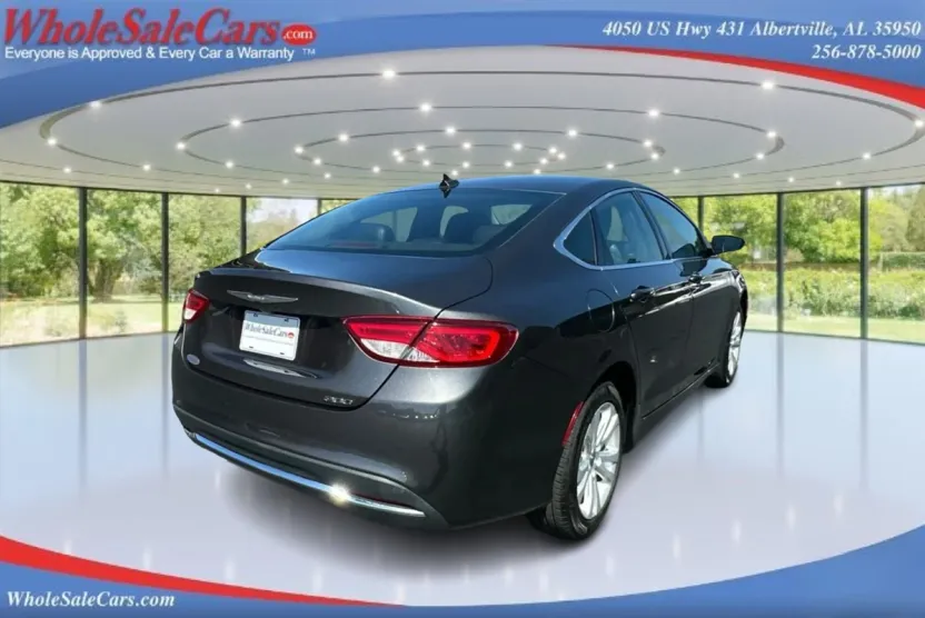 2017 Chrysler 200 Limited photo 1