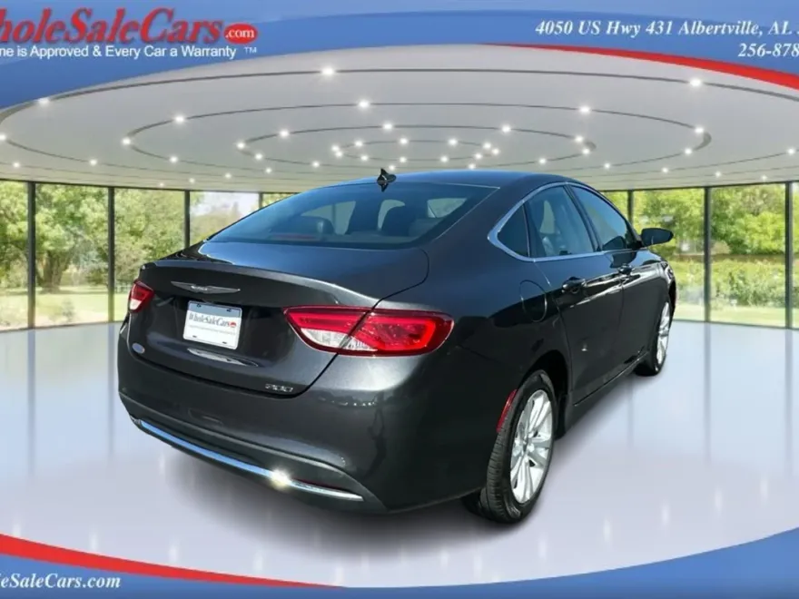 2017 Chrysler 200 Limited photo 1