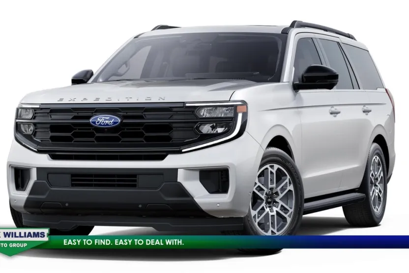 2025 Ford Expedition photo 1
