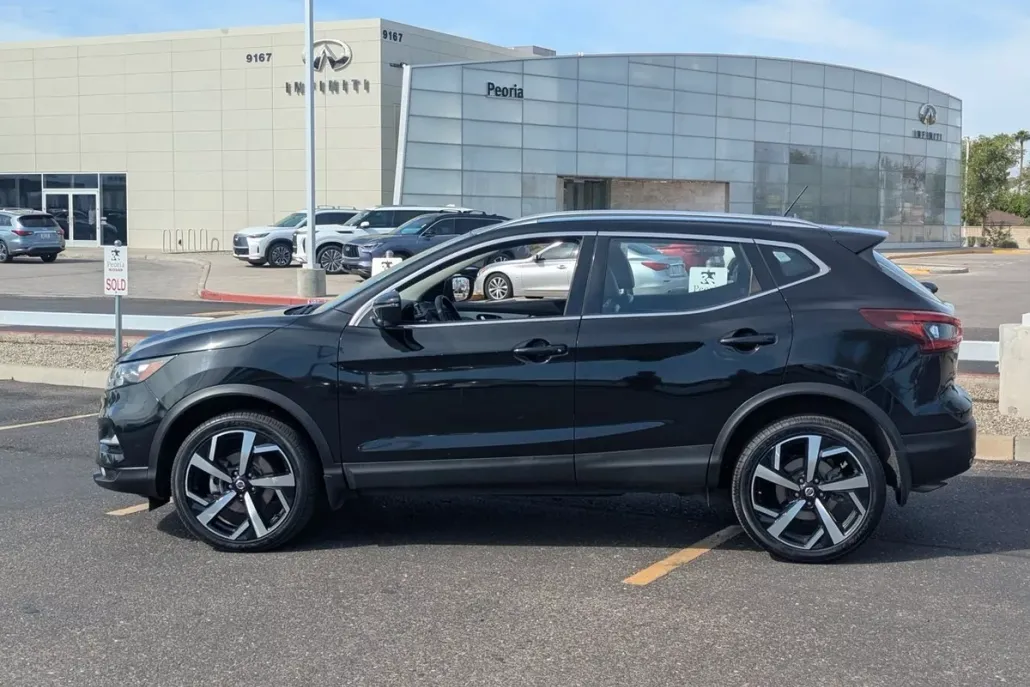 2020 Nissan Rogue Sport SL photo 1