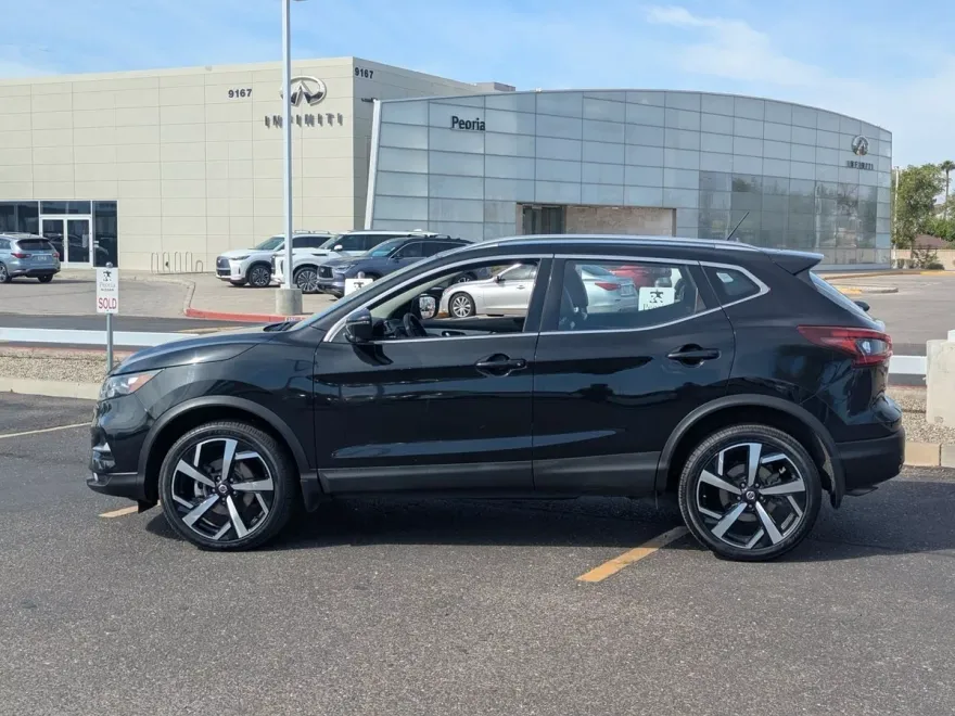 2020 Nissan Rogue Sport SL photo 1