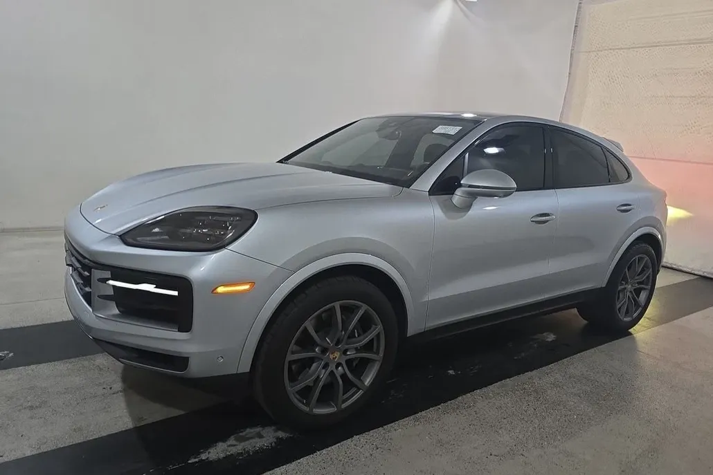 2024 Porsche Cayenne Coupe Base photo 1