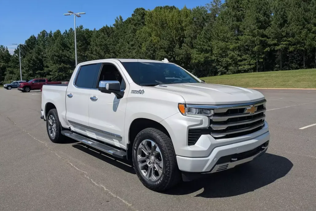 2024 Chevrolet Silverado 1500 High Country photo 1
