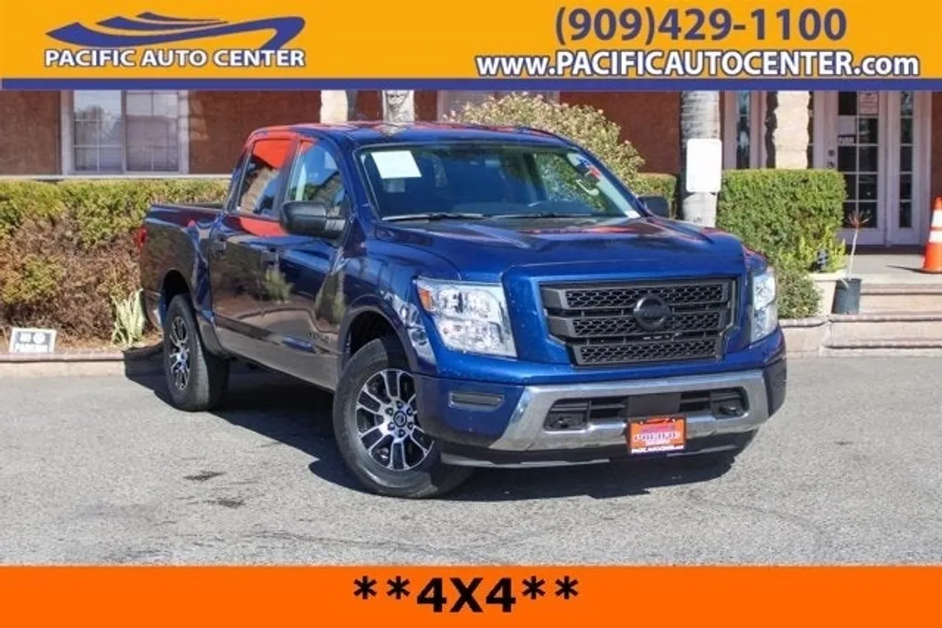 2022 Nissan Titan SV photo 1