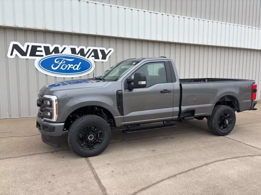 2025 Ford F-350 XL photo 1