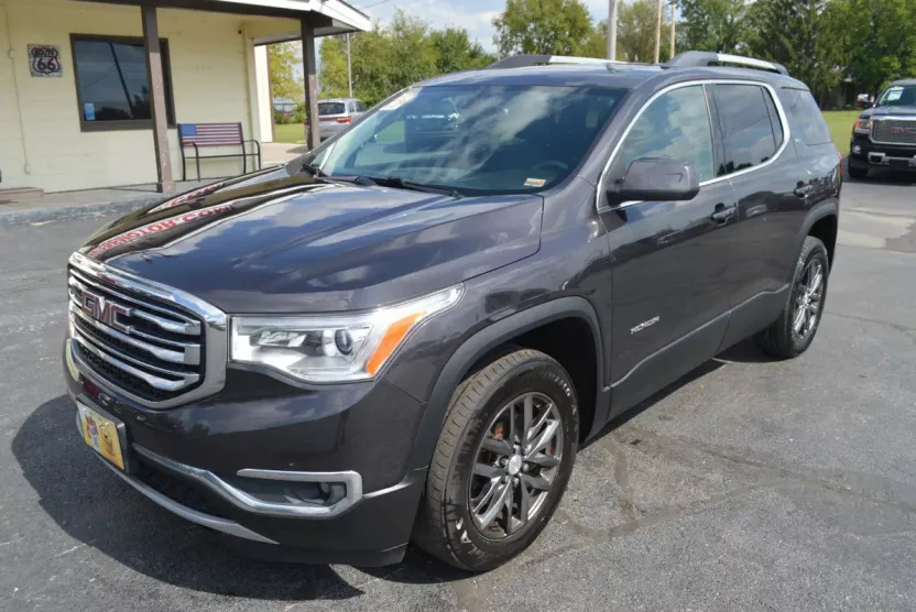 2017 Gmc Acadia SLT photo 1