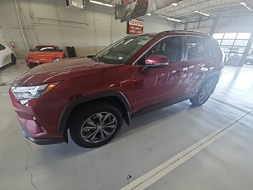 2024 Toyota RAV4 Hybrid XLE Premium photo 1