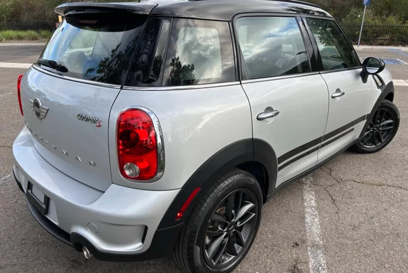 2013 Mini Countryman S photo 1