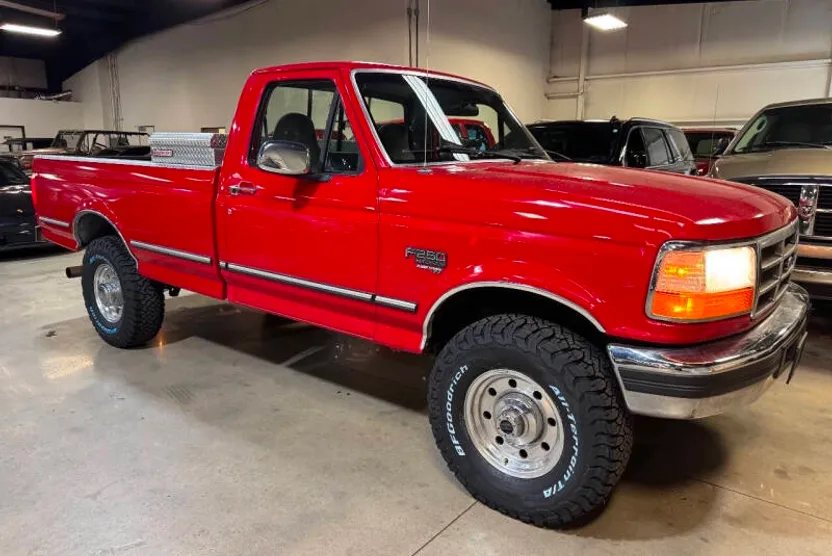 1995 Ford F-250 XLT photo 1