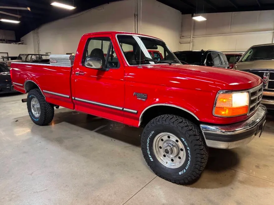 1995 Ford F-250 XLT photo 1