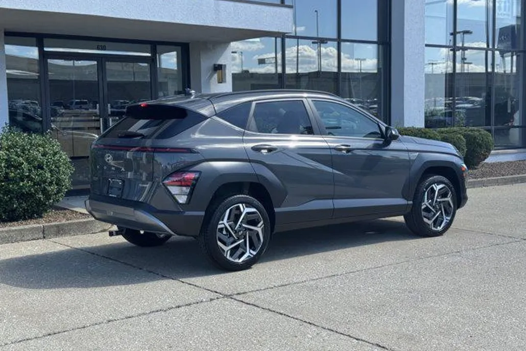 2026 Hyundai Kona SEL photo 1