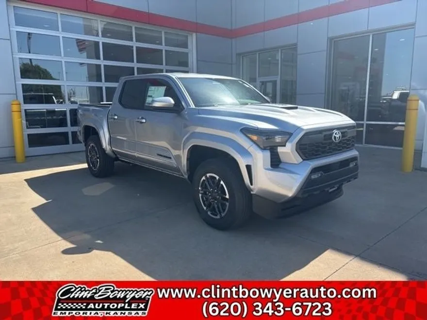 2025 Toyota Tacoma TRD Sport photo 1