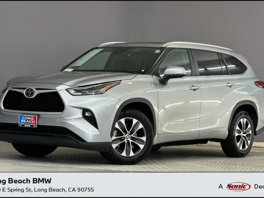 2023 Toyota Highlander XLE photo 1