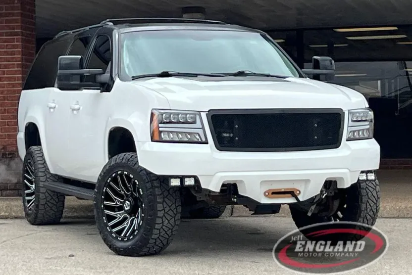 2013 Chevrolet Suburban 2500 photo 1