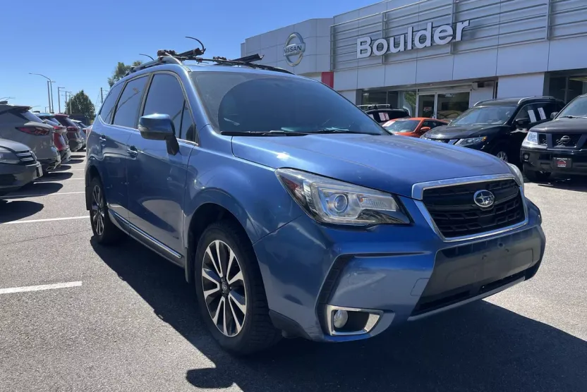 2017 Subaru Forester Touring photo 1